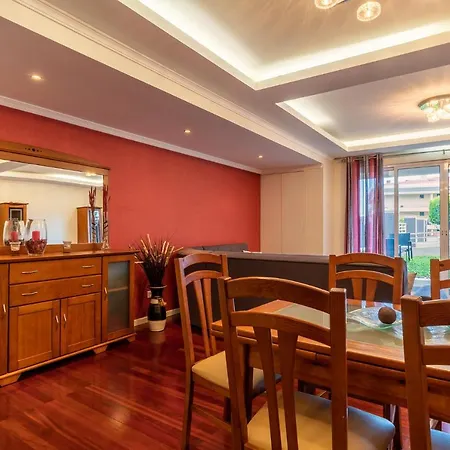 Casa Branca With Garden By Madeira * Funchal (Madeira)